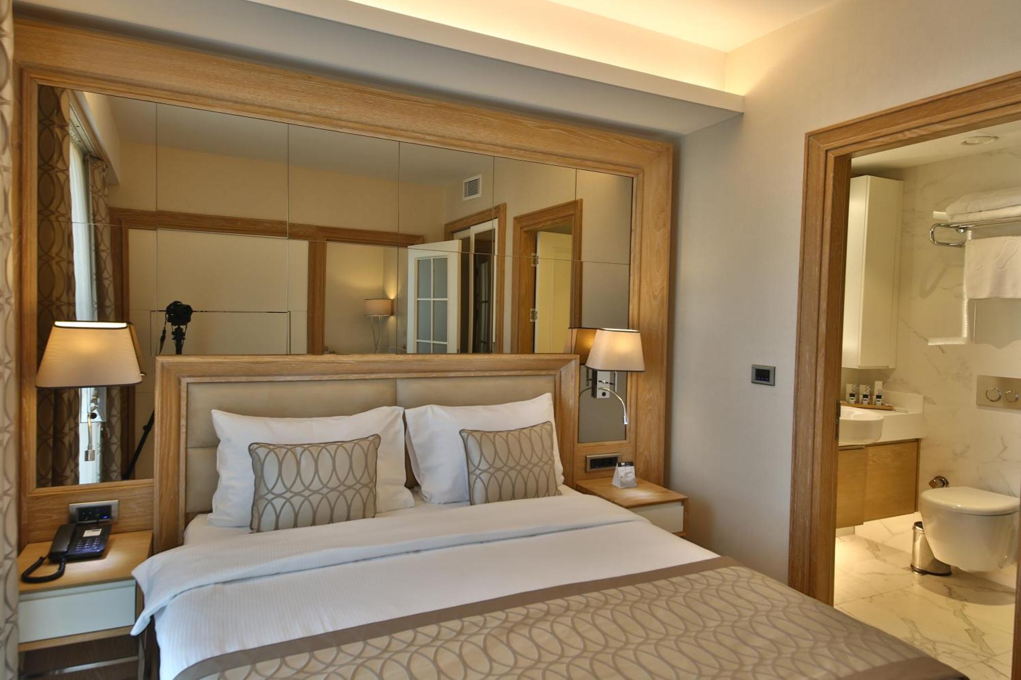 Bof Hotels Ceo Suites Atasehir Istanbul Exterior photo