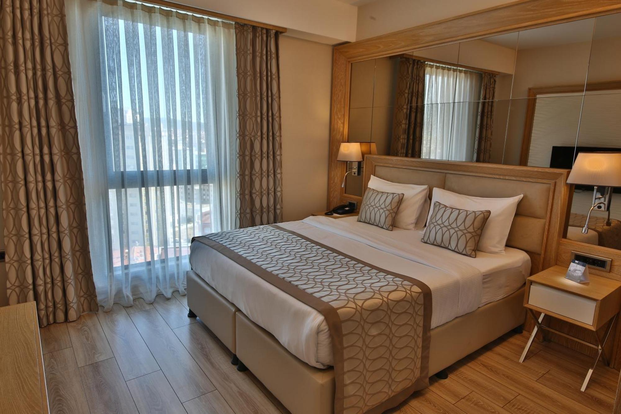 Bof Hotels Ceo Suites Atasehir Istanbul Exterior photo