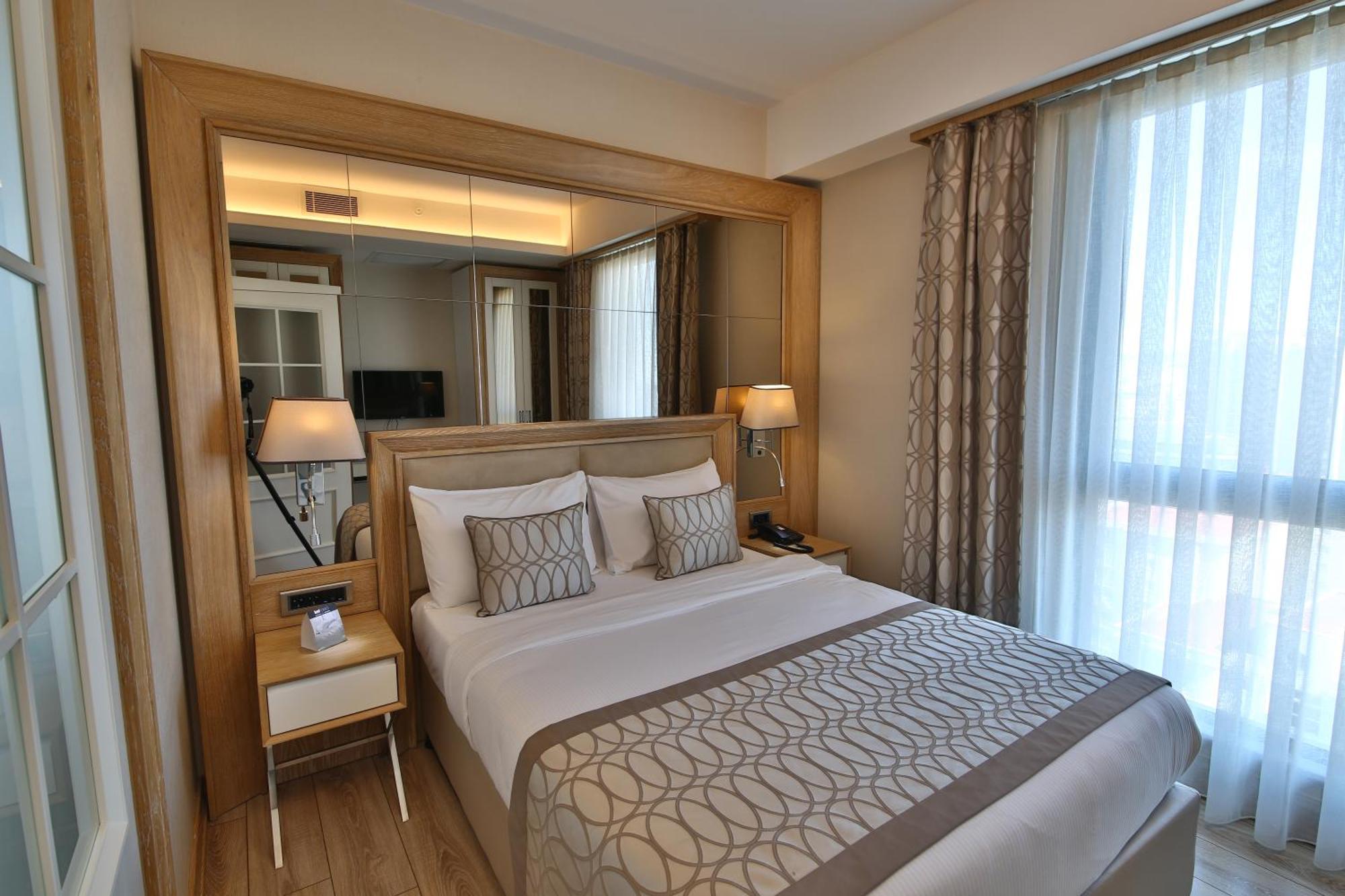 Bof Hotels Ceo Suites Atasehir Istanbul Exterior photo
